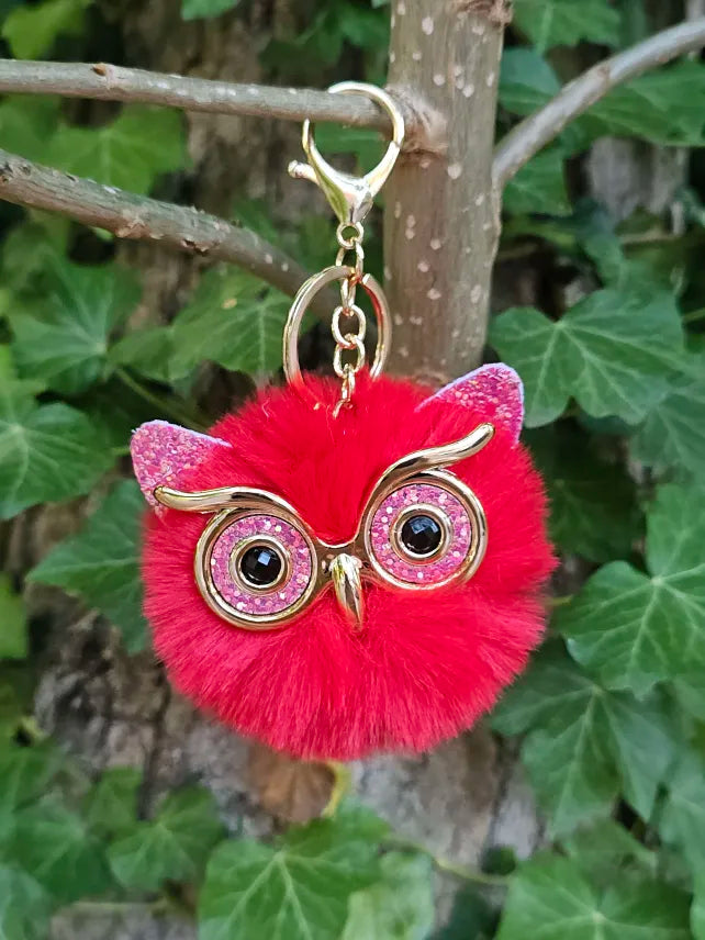 Red Owl Pom