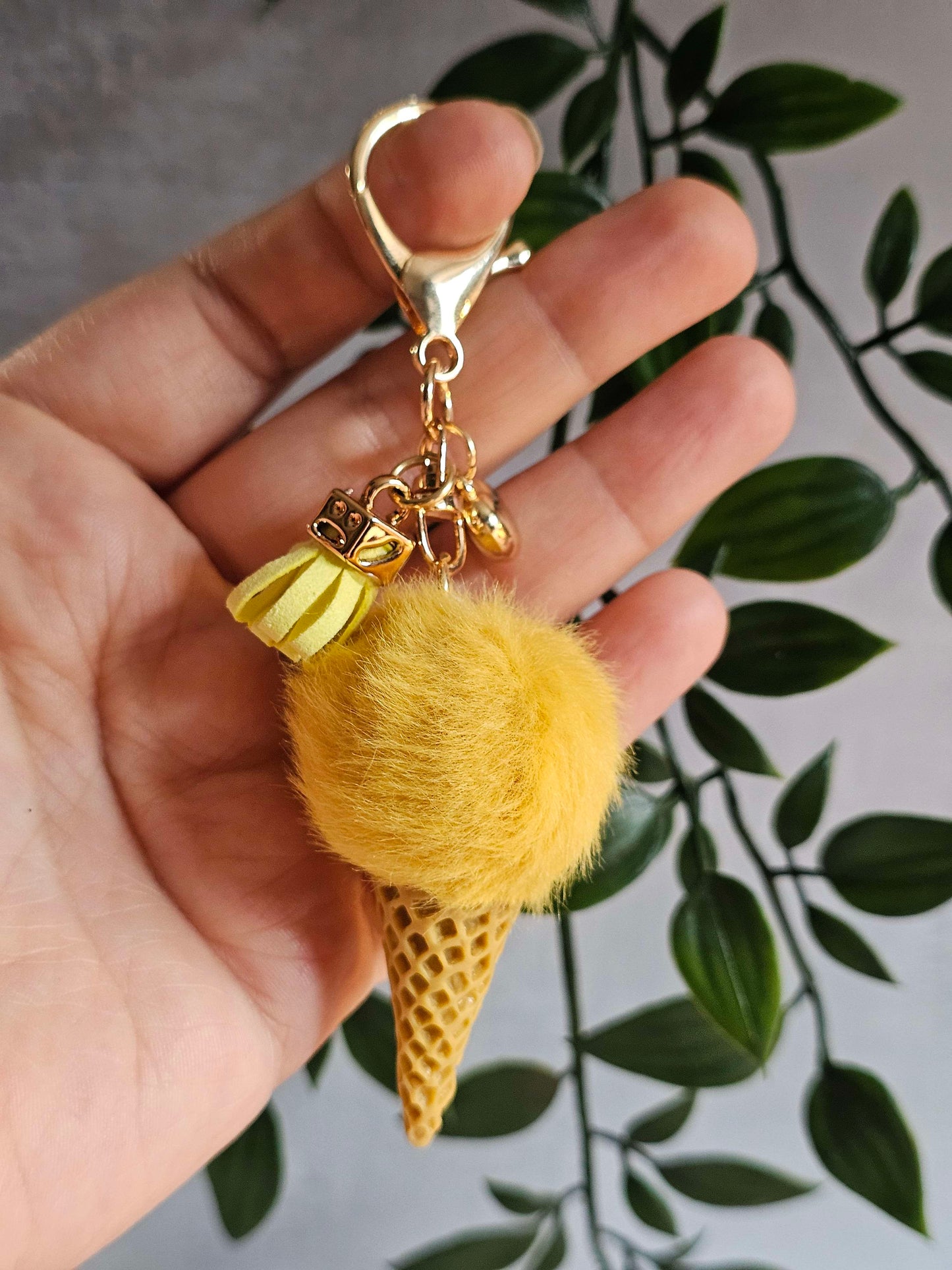 Mustard Ice Cream Pom
