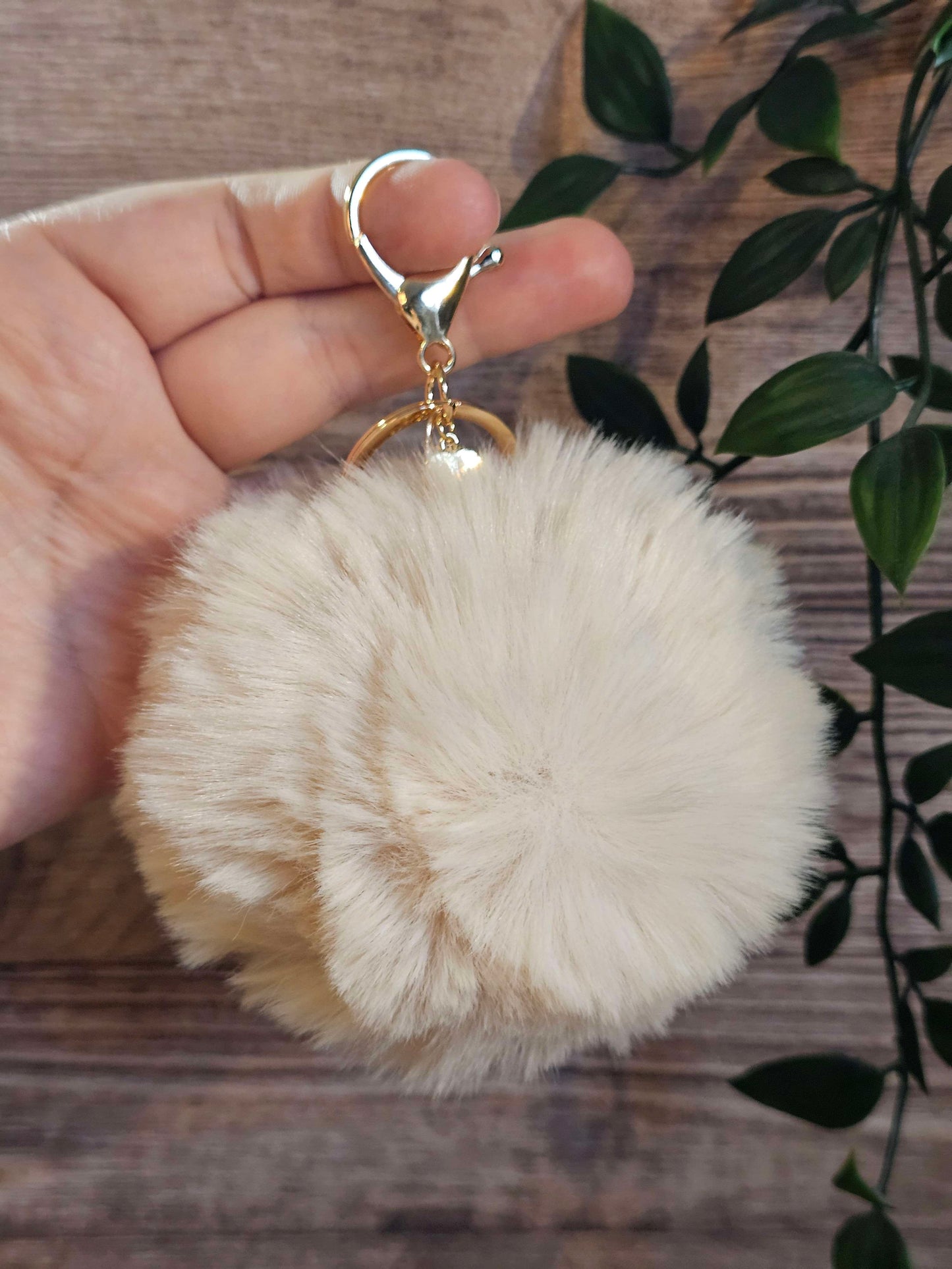 Cream 10cm Soft Pom