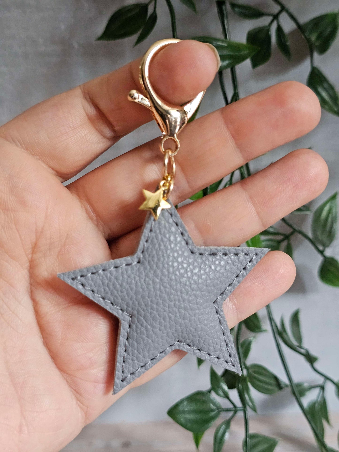 Light Grey Leather Star Keyring
